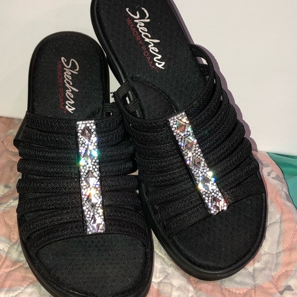 Skechers MEMORY FOAM Swarovski crystal detail PRICE IS FIRM & GREAT PRICE - Picture 7 of 15